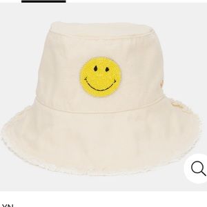JOYCELYN FRAYED LOGO PATCH BUCKET HAT